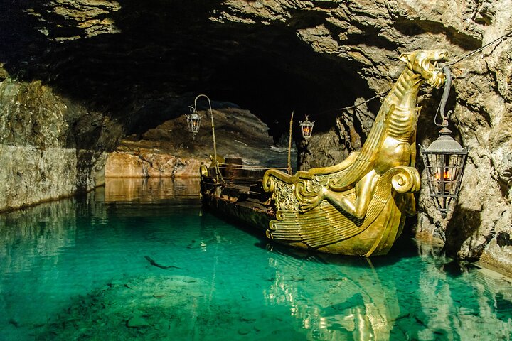 A Floresta de Viena, o Lago Subterrâneo e o vinho — Seegrotte Hinterbrühl