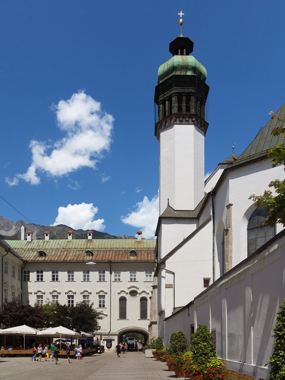 Hofkirche, túmulo de Maximiliano