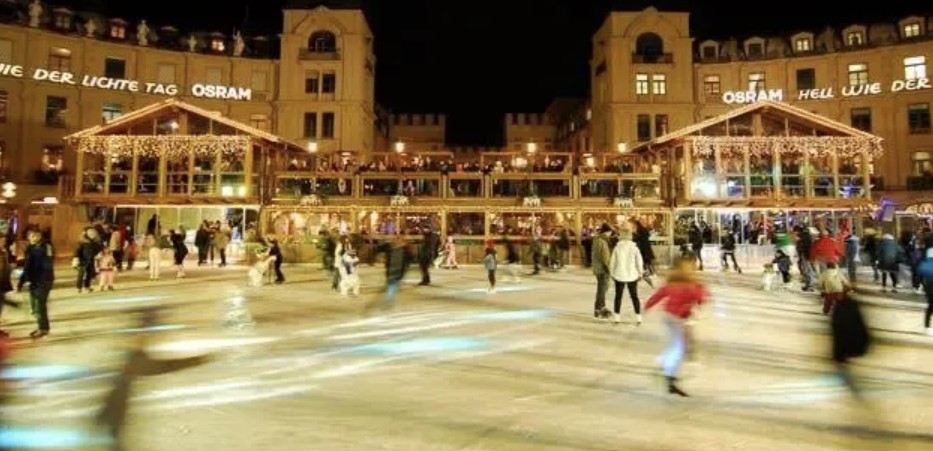 Eiszauber am Stachus