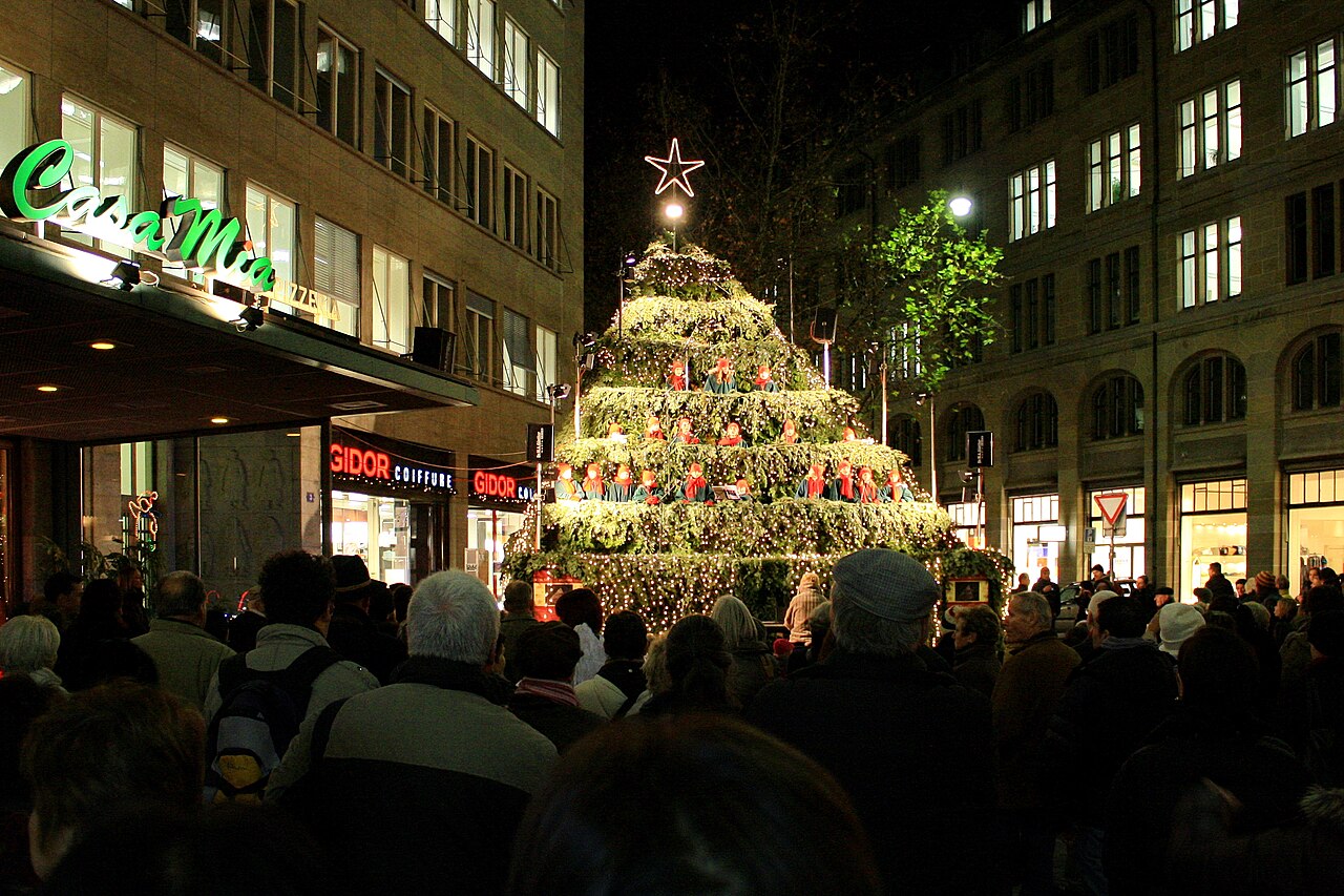 Singing Christmas Tree