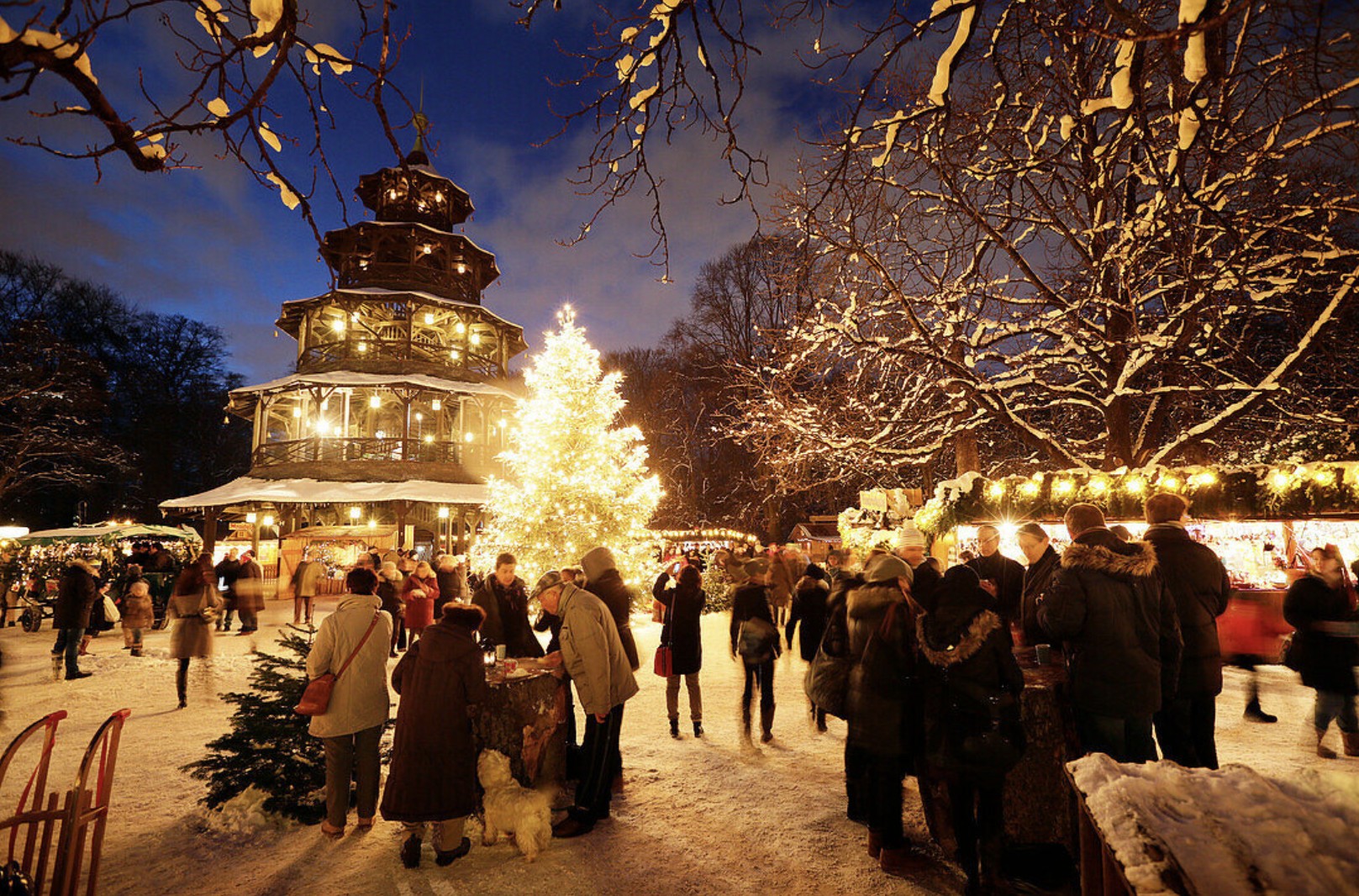 Weihnachtsmarkt am Chinesischen Turm