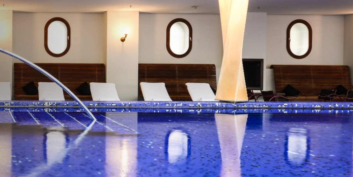 Piscina do Blue Spa no Bayerischer Hof, Munique